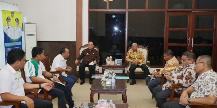 Bupati Audiensi Bersama KONI dan Olahraga Sambo Kabupaten Asahan