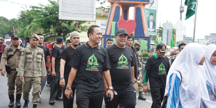 Wakil Bupati Asahan Lepas 5300 Peserta Gerak Jalan Santai