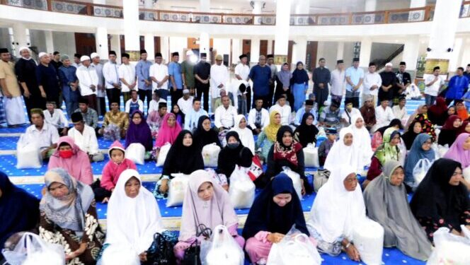 Bupati Natuna Ajak Makmurkan Mesjid dan Bersedekah melalui Program ASN Berbagi Perbesar