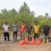 Komitmen Tekan Abrasi, PT Timah Bersama Masyarakat  Lakukan Penyulaman Mangrove
