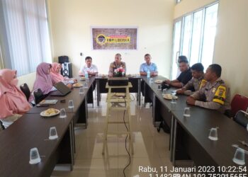 Bahas Soal Kesehatan, Polsek Rangsang Ngopi Bareng Nakes Puskesmas Kedaburapat