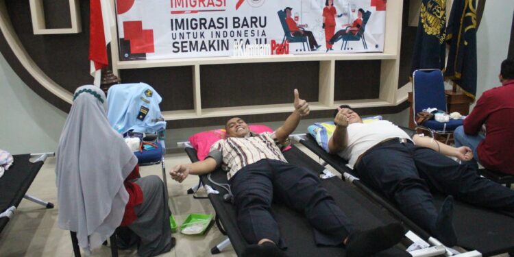 Sambut Hari Bhakti ke- 73 Tahun, Imigrasi Karimun Gelar Donor Darah