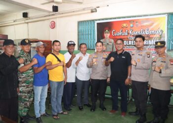 Jumat Curhat, Kapolres Karimun Besembang Bersama Warga Kelurahan Baran Barat