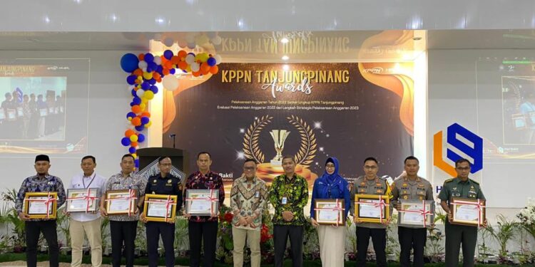 Polres Lingga Dapat Penghargaan Satker Terbaik Kedua dari KPPN Tanjung Pinang