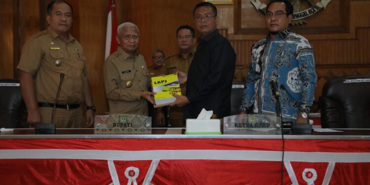 Bupati Asahan Sampaikan LKPJ T.A 2022