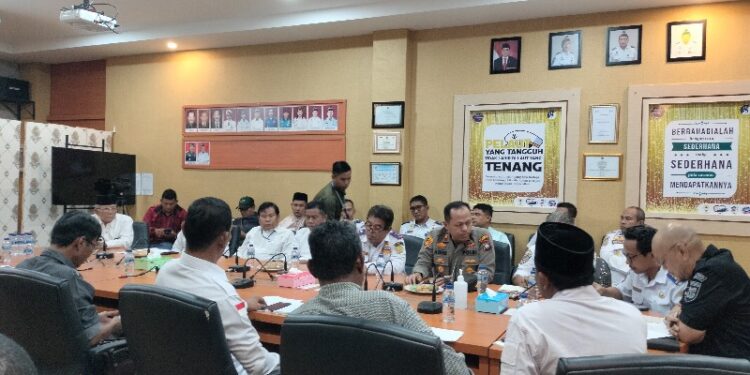 Tanggapi Persoalan Trayek Pelabuhan Internasional, KSOP Kelas II TBK Gelar Rapat