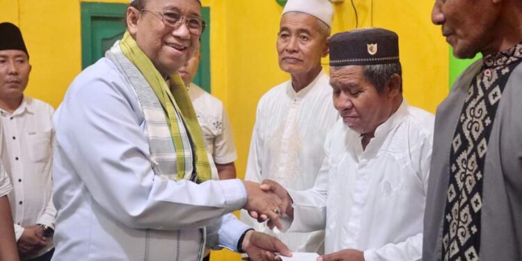 Wabup Karimun Safari Ramadhan di Surau Tertua di Pulau Buru