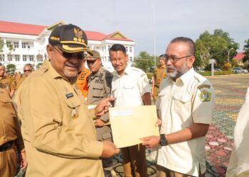 2.449 Tenaga Honorer Pemkab Karimun Dapat SK Perpanjangan Kontrak