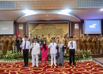Wabup Karimun Lantik Kades PAW Tanjung Pelanduk dan Tanjungkilang