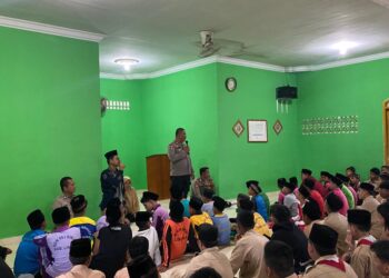 Polsek Dabo Singkep Gelar Police Goes To School