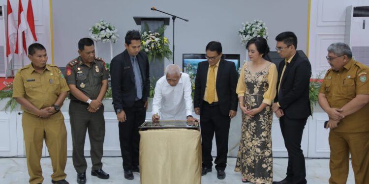 Bupati Asahan Resmikan Ballroom Hotel Antariksa