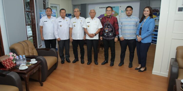 Kepala Bank Mandiri Cabang Kisaran Audiensi Bersama Bupati