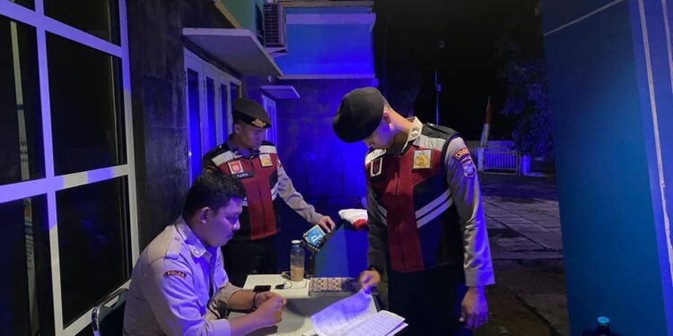 Sat Samapta Polres Lingga Sampaikan Pesan Kamtibmas Secara Humanis Kepada Masyarakat