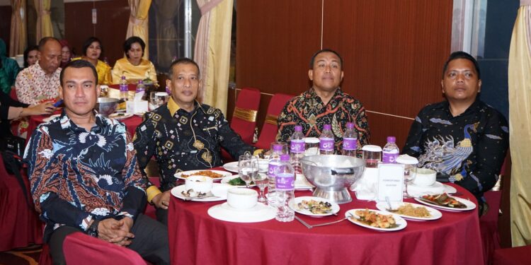 Bupati Asahan Ikuti Lepas Sambut Danrem 022/PT