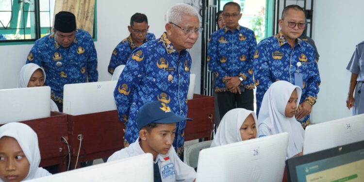 Bupati Asahan Tinjau Pelaksanaan ANBK
