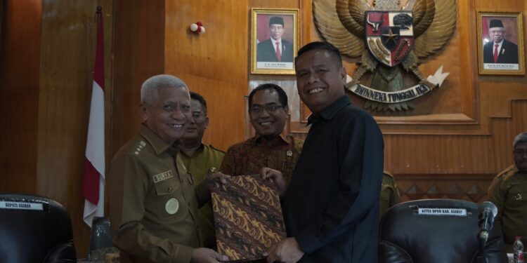 Bupati Asahan Hadir Rapat Paripurna DPRD Penyampaian Ranperda