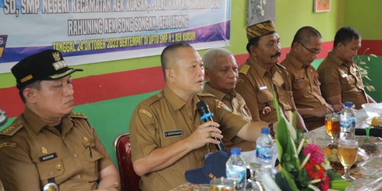 Bupati Asahan Hadiri Silaturahmi Dengan Keluarga Besar UPTD Disdik di Kecamatan Aek Kuasan