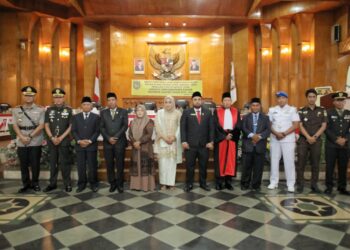Bupati Asahan Hadiri Pengambilan Sumpah PAW Anggota DPRD Asahan