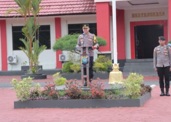 Kapolres Lingga Beri Arahan Anggota Agar Jaga Etika dan Perilaku Saat Bertugas