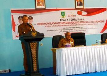 Wabup Natuna Kepada Penata Rias: Ingin Maju Harus Aktif