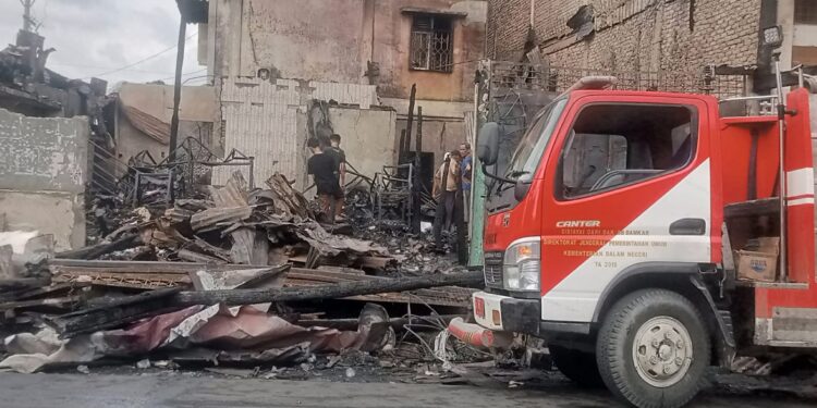 3 Ruko di Pulau Rakyat Pekan Terbakar, Kerugian Capai Ratusan Juta Rupiah