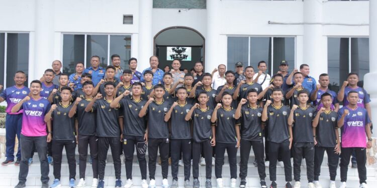 Wabub Lepas Tim Sepakbola SSB Mezzaluna Asahan
