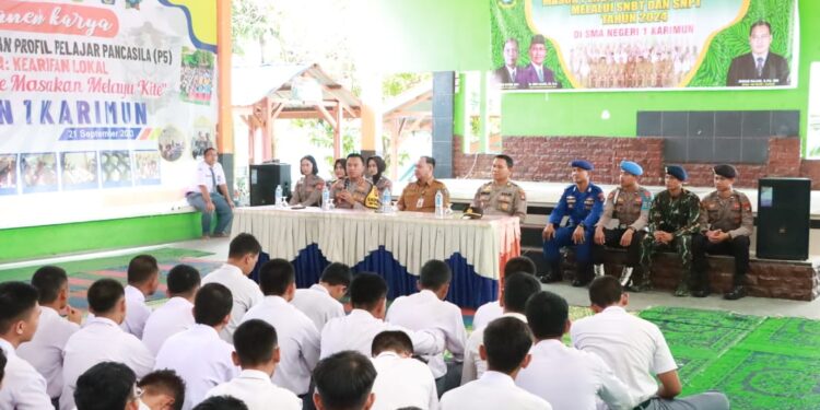 Sasar Sejumlah SMA, Polres Karimun Sosialisasi Penerimaan Polri Tahun 2024
