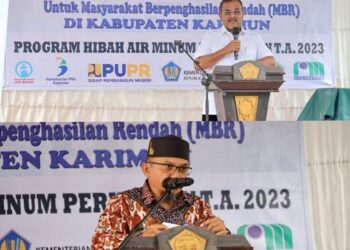 Bupati Resmikan Penyaluran SR Gratis Kepada MBR di Kelurahan Sungai Lakam Barat