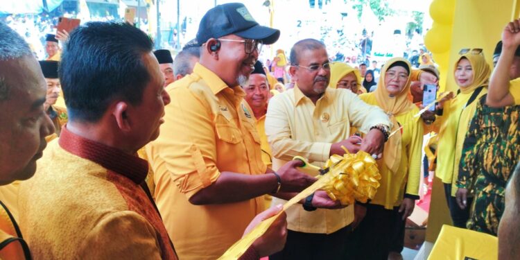 Resmikan Gedung Sekretariat DPD Partai Golkar Karimun, Ini Harapan Ansar