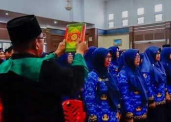 Ini Pesan Bupati Kepada PNS dan Pejabat Fungsional Pemkab Karimun yang Dilantik