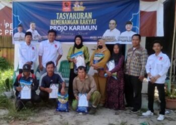 Bersama DPD Kepri, DPC PROJO Karimun Bagikan Satu Ton Beras Untuk Masyarakat