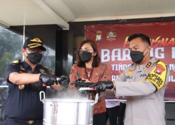 Polres Karimun Musnahkan 903,45 Gram Sabu