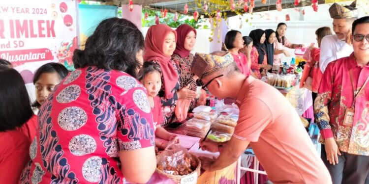Yayasan Vidya Sasana Karimun Gelar Bazar Imlek