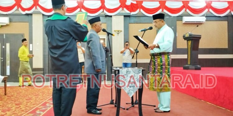 Bupati Karimun Lantik Direktur Perumda Bumi Berazam Jaya