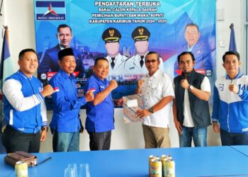 Maju Pilkada Karimun, Yusuf Sirat Daftar Melalui Partai Demokrat