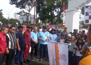 Sempena HUT ke- 25 Aceh Singkil, Gubernur Aceh Lepas Peserta Jalan Santai