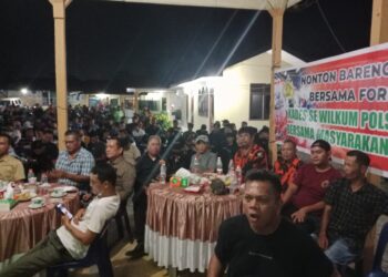 Polsek Pulau Raja Gelar Nobar Semi Final Piala Asia U-23 Bersama Masyarakat