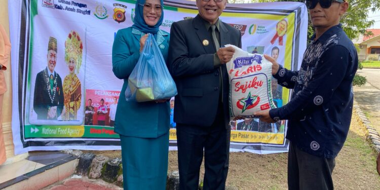 Sebanyak 1700 Kepala Keluarga di Aceh Singkil Dapat Bantuan Pangan Ektrim