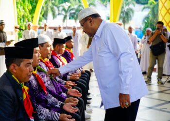 Bupati Karimun Lepas Keberangkatan 130 Jamaah Calon Haji