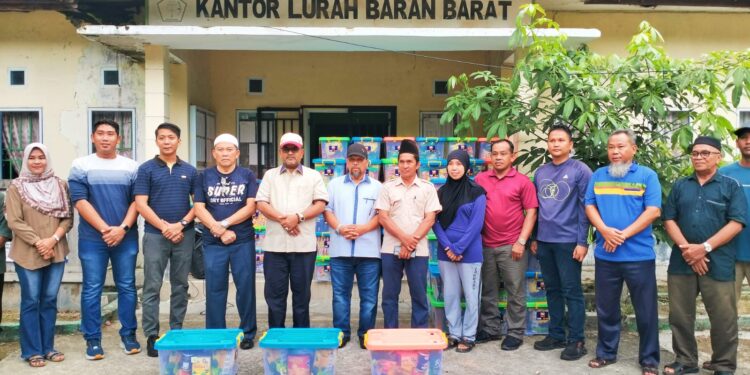 BPBD Kepri Beri Bantuan Sembako Kepada Korban Puting Beliung, Kerugian Sementara Capai Rp 4.9 Milyar