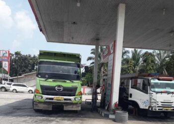 Truk PT. BMIS Diduga Bebas Isi BBM Solar Subsidi di SPBU PT. Prima Putra Agung