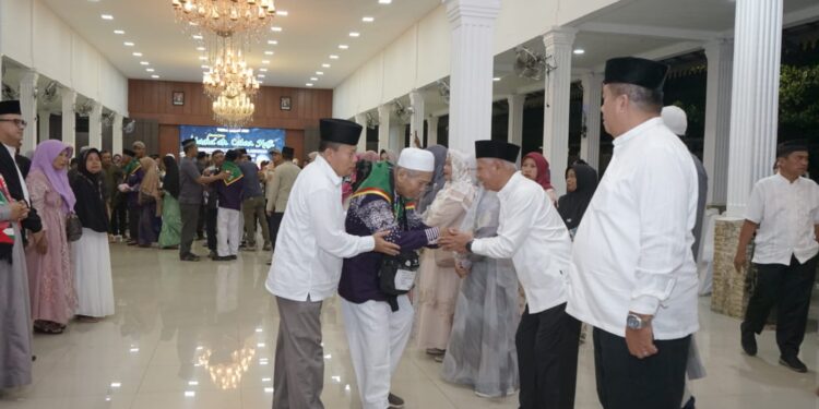 Bupati Lepas JCH Kabupaten Asahan Tahun 1445 H/2024 M Kloter 14