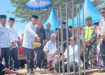 Asisten II Setdakab Aceh Singkil Hadiri Peletakan Batu Pertama Pembangunan Masjid Baitussyarif