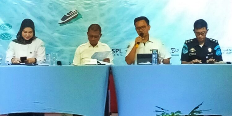 BPSPL Padang Gelar Sosialisasi dan Pelayanan Asistensi Perizinan KKPRL di Karimun