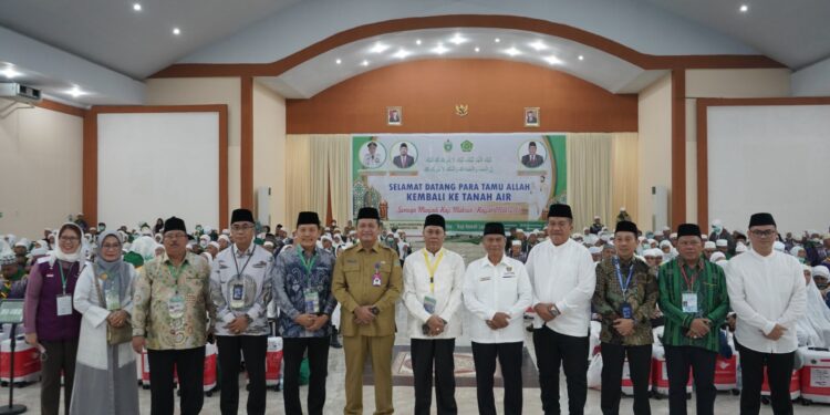 Wabup Asahan Sambut Kepulangan Jamaah Haji Kloter 1