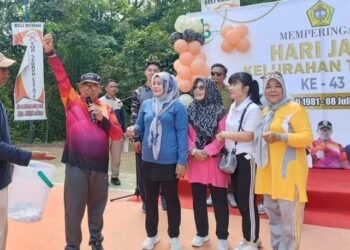 Peringati Hari Jadi ke- 43, Kelurahan Tebing Gelar Jalan Santai