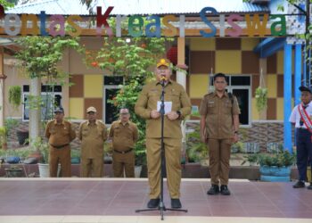 Asisten Administrasi Umun Pimpin Upacara MPLS