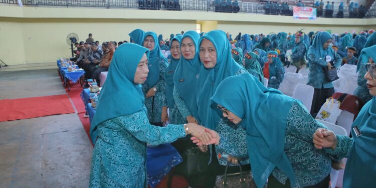 Ny. Hj. Titiek Sugiharti Surya Buka Jambore Kader PKK Kabupaten Asahan