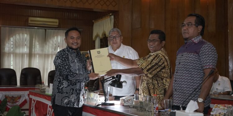 Bupati Sampaikan Jawaban Terhadap Pandangan Umum Fraksi Fraksi DPRD Kabupaten Asahan