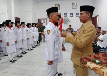 Anggota Paskibra Kecamatan Rahuning yang Dilantik